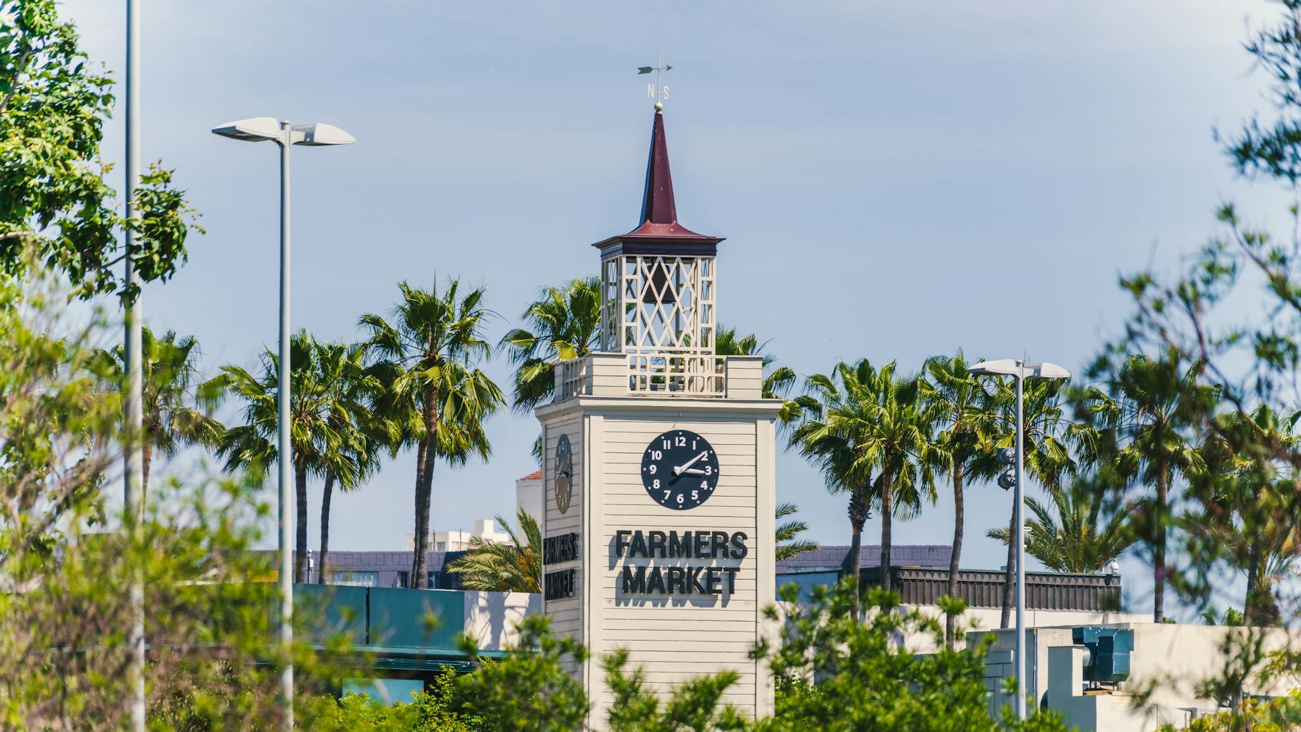 iconic farmers market tower in los angeles